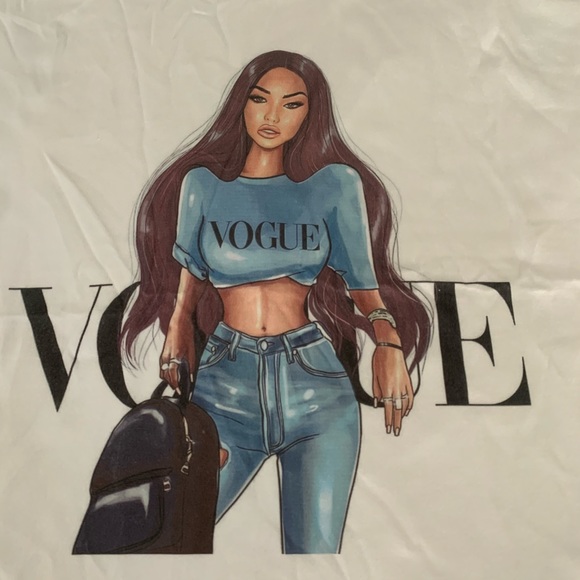 VOGUE White Tshirt - Picture 5 of 5